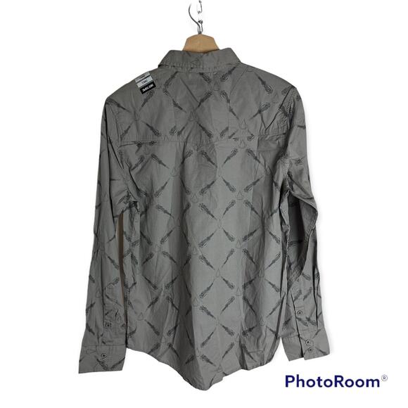 Assassin's Creed NWT Men's Small 100% Cotton Gray Long Sleeved Button Up Shirt - Picture 2 of 9